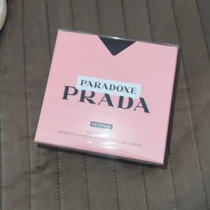 prada paradoxe intense
